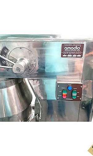 Batedeira industrial para bolos Batedeira industrial para bolos